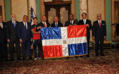 Medina pide izar la bandera y sonar himno muchas veces