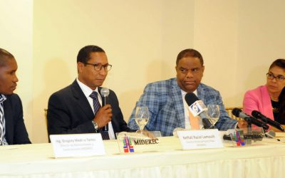 Danilo Díaz anuncia reparación  multiuso techado Puerto Plata