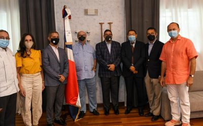 Hipólito Mejía visita a Francisco Camacho