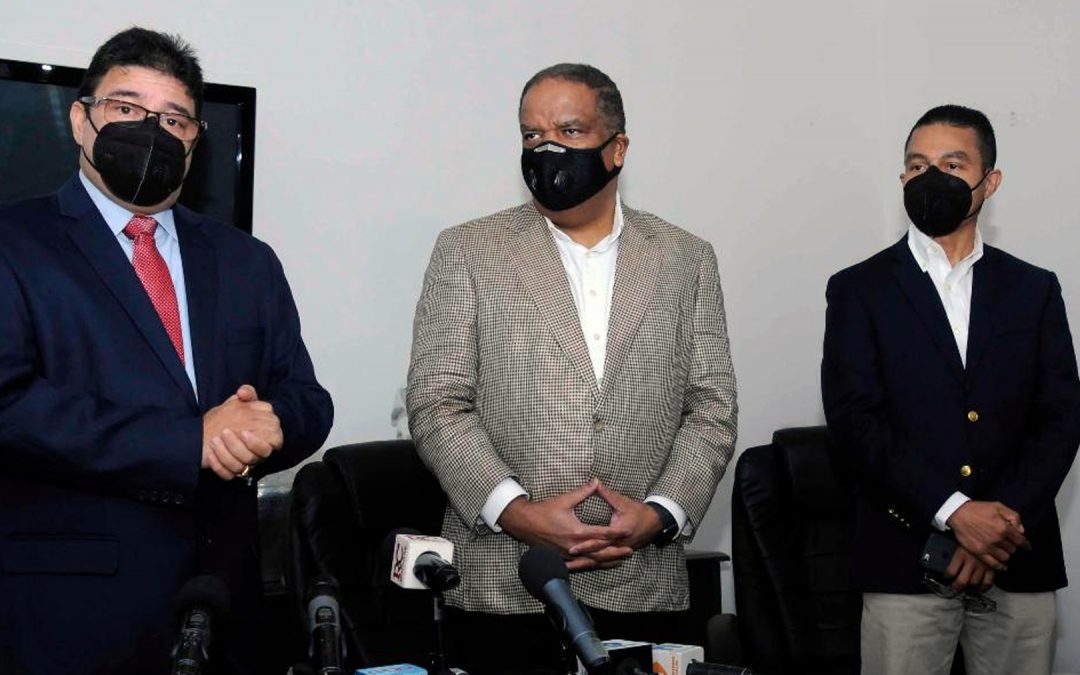 Díaz y Camacho coordinan transición en el Ministerio de Deportes