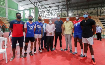 Ministro Camacho supervisa vacunación para atletas que competirán en Juegos Panamericanos Juveniles Cali Valle 2021