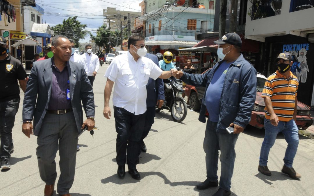 Camacho anuncia el primer Centro Comunitario Deportivo en Capotillo