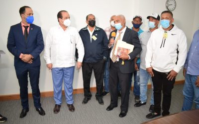 Deportes y Salud Pública establecen protocolo para reanudar lidias de gallos