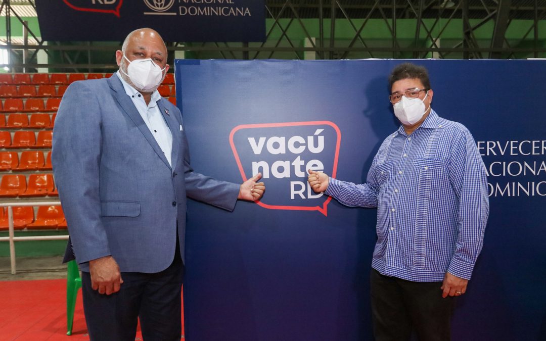 Francisco Camacho y Roberto Fulcar llaman población a vacunarse
