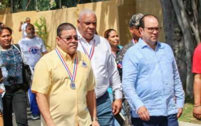El ministro Camacho encabeza “Caminata por la inclusión”