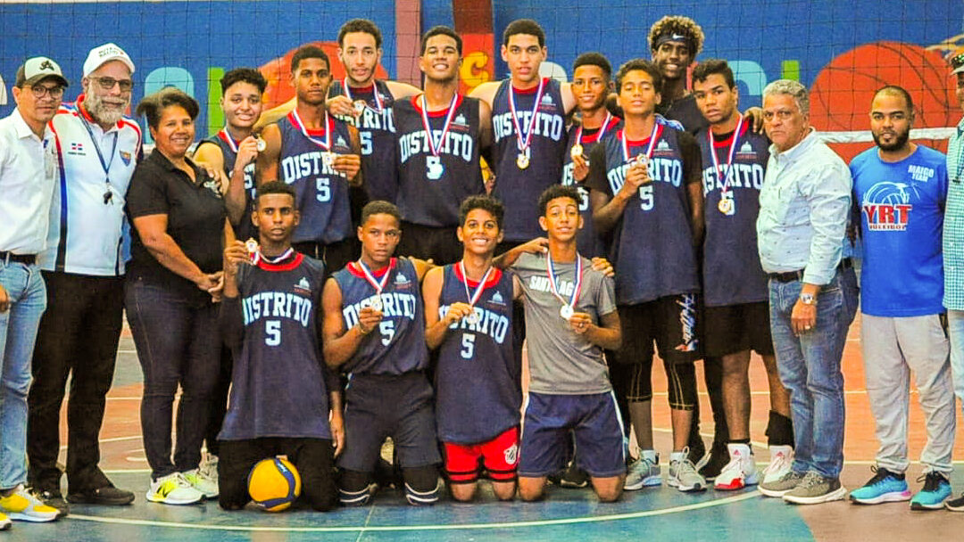 Distritos 05, en masculino y 04 en femenino, ganaron el volibol del Convivio Deportivo Escolar de Santiago