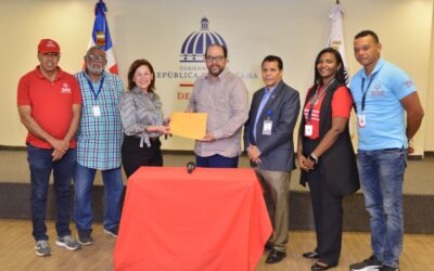 Deportes entrega recursos a la delegación dominicana  que competirá en los Juegos Mundiales de Olimpiadas Especiales