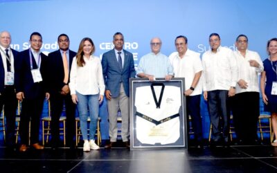 Unión Panamericana de Taekwondo otorga título honorífico de Séptimo Dan al presidente Luis Abinader y al expresidente Hipólito Mejía