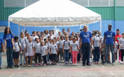 Cientos de niños participan en Campamentos Recreativos del Miderec