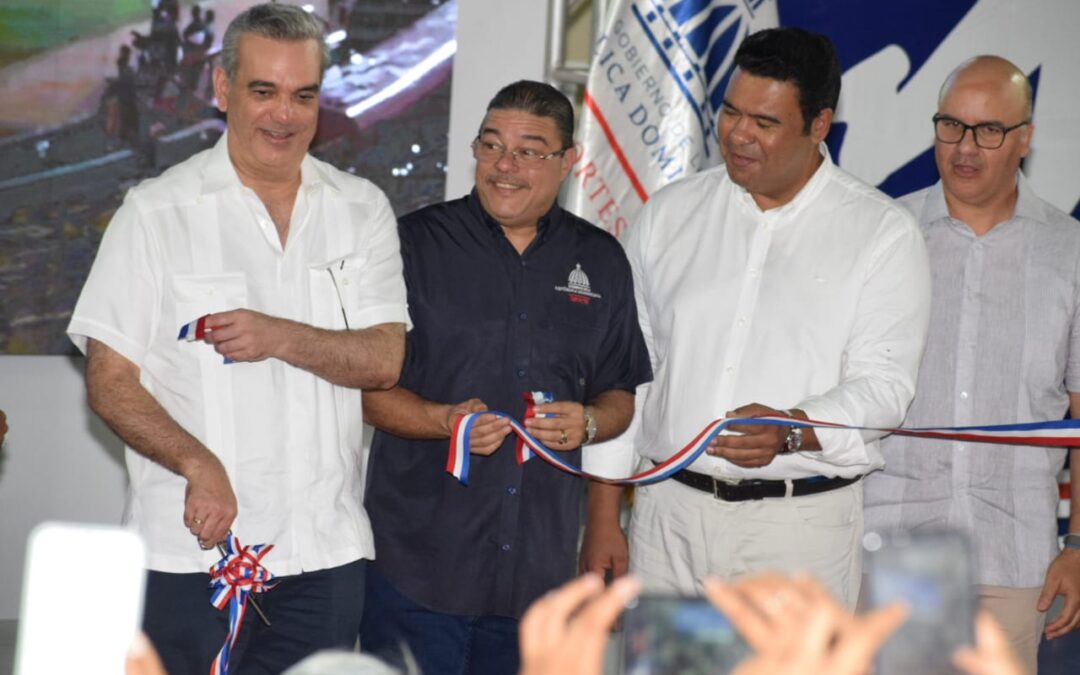 Presidente Abinader entrega remozado Polideportivo Luciola Pión de Higüey