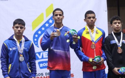 Karate y judo dan los dos primeros oro a RD en VI Juegos Escolares Venezuela 2023