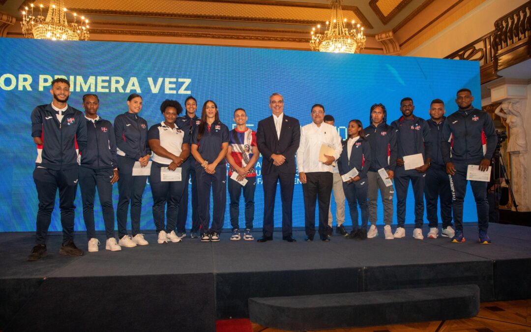 Abinader cita logros en el deporte y entrega 100,000 pesos a cada uno de los atletas clasificados a los Juegos Olímpicos