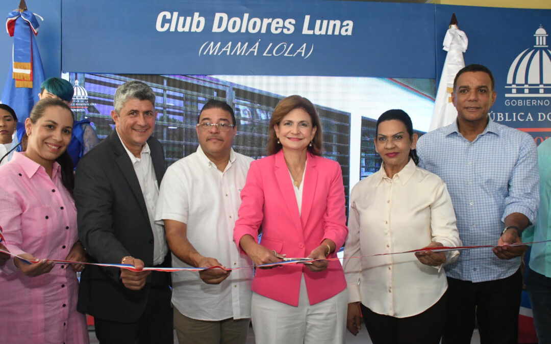 Peña y Camacho entregan el reconstruido polideportivo del Sameji  y el Club Dolores Luna en Juan López, provincia de Espaillat