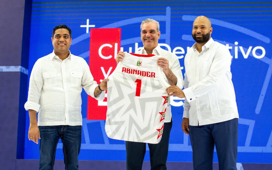 Presidente Abinader y ministro Kelvin Cruz entregan el remozado Club Bameso