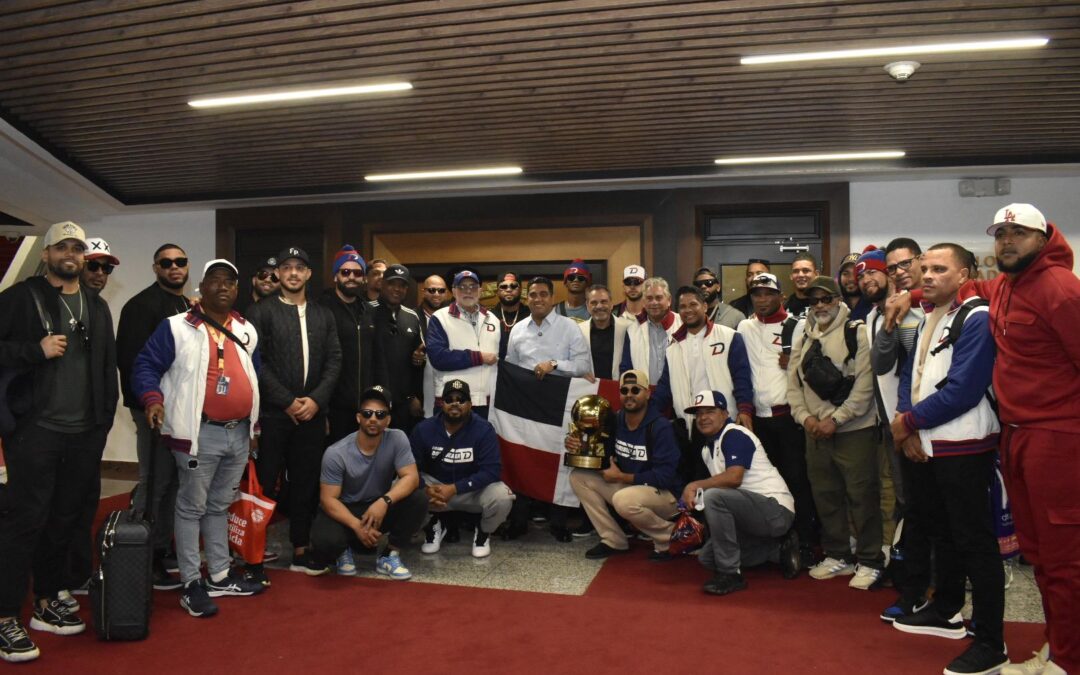 Ministro Kelvin Cruz recibe a los campeones de la Serie del Caribe