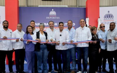 Ministro Kelvin Cruz inaugura multiuso de San José de los Llanos en SPM