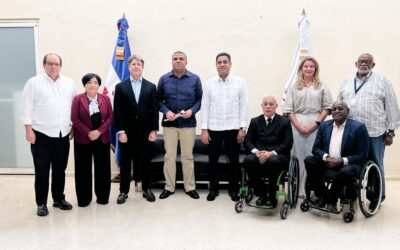 Ministro Kelvin Cruz escucha detalles del campamento y festival del deporte paralímpico; expresa apoyo