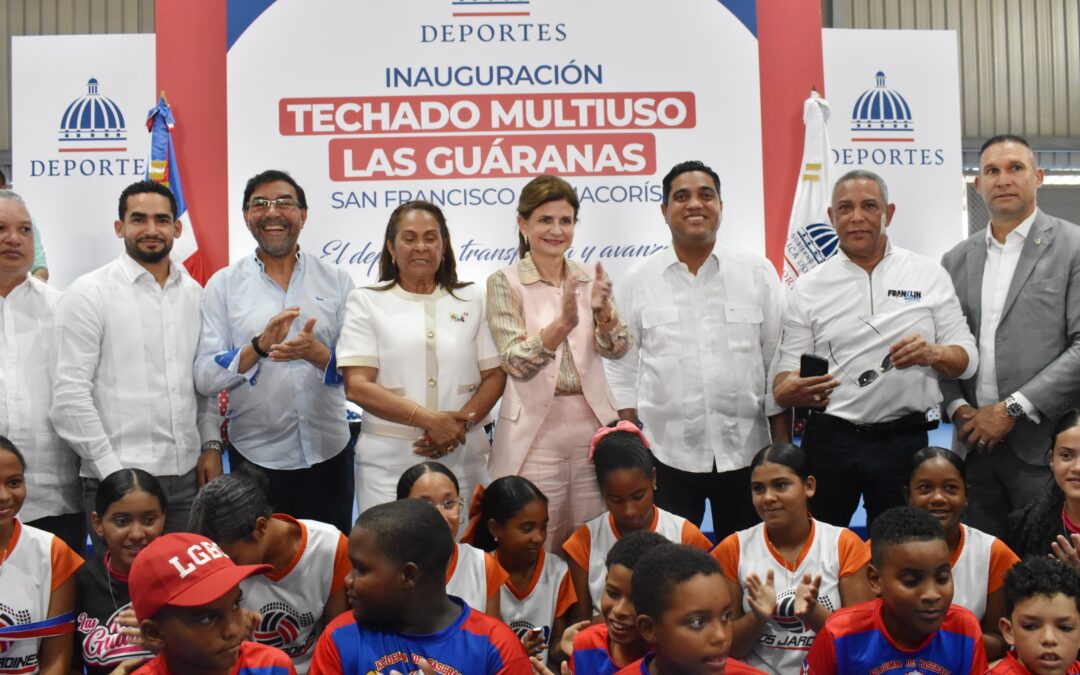 Vicepresidenta Raquel Peña y ministro Kelvin Cruz entregaron el Techado Multiusos en Las Guáranas, provincia Duarte