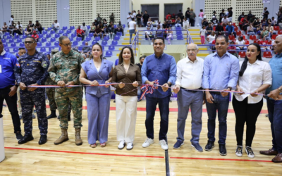 Ministro Kelvin Cruz entrega Polideportivo de Mao con inversión de 36 millones