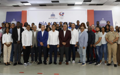 Ministro Kelvin Cruz celebra en grande junto a atletas el Día Nacional del Deporte