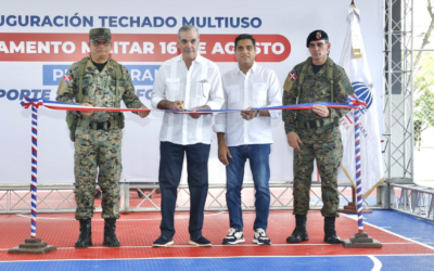 Presidente Abinader y ministro Kelvin Cruz inauguran techado multiuso en Campamento Militar