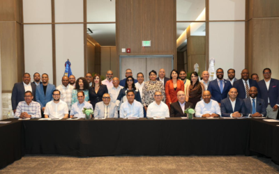 Ministro Kelvin Cruz presenta programa de eventos deportivos 2026 ante líderes de la prensa especializada