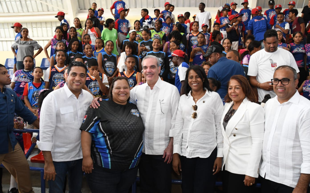 Presidente Abinader entrega obras deportivas en Dajabón con inversión de 43.5 millones de pesos