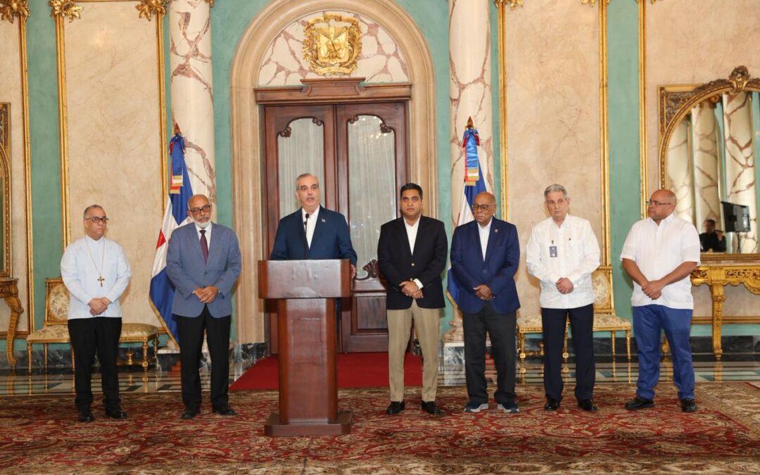 Presidente Abinader designa Comisión de Veeduría de obras deportivas