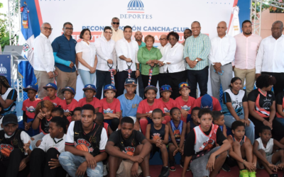 Ministro Kelvin Cruz inicia construcción techado multiuso en La Ureña, inversión 26 millones de pesos