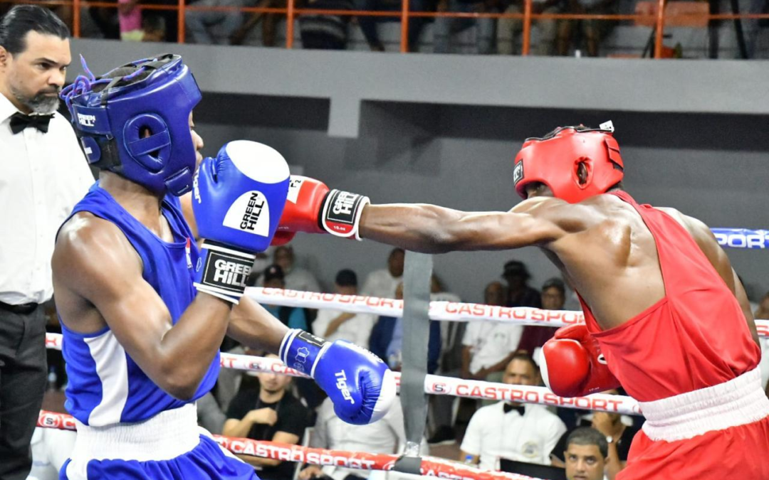 Ministro Kelvin Cruz aporta RD$ 1.3 millones para Copa de Boxeo