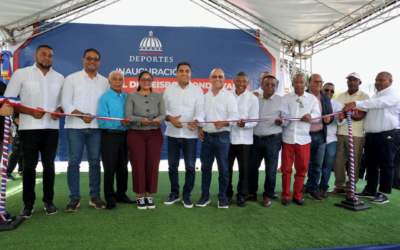 Ministro Kelvin Cruz entrega reconstruido play de Hondo Valle, Elías Piña.